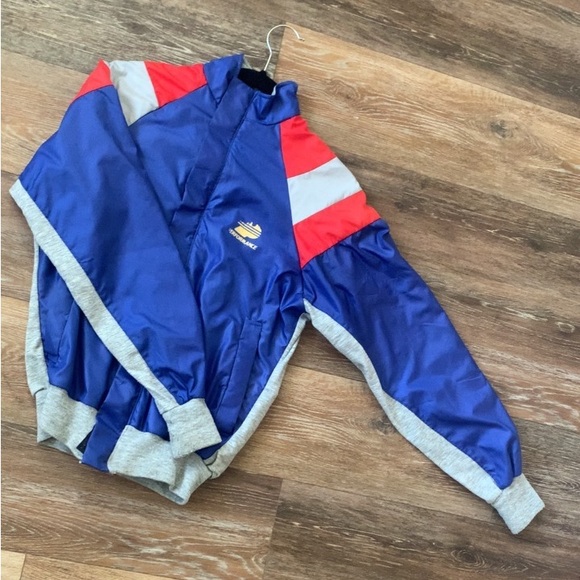 This the Performance jacket. - Picture 2 of 5